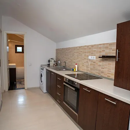 Barrique De Mijloc 85 Апартаменты