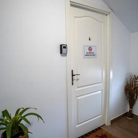 Barrique 24-4 - Breakfast Delivered & Minibar - Free Parking -officially Classified *