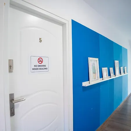 Barrique 24-4 - Breakfast Delivered & Minibar - Free Parking -officially Classified شقة