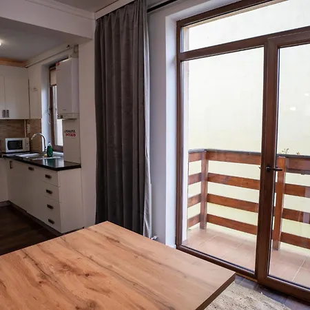Barrique 24-4 - Breakfast Delivered & Minibar - Free Parking -officially Classified شقة براشوف