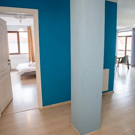 Barrique 24-4 - Breakfast Delivered & Minibar - Free Parking -officially Classified شقة براشوف
