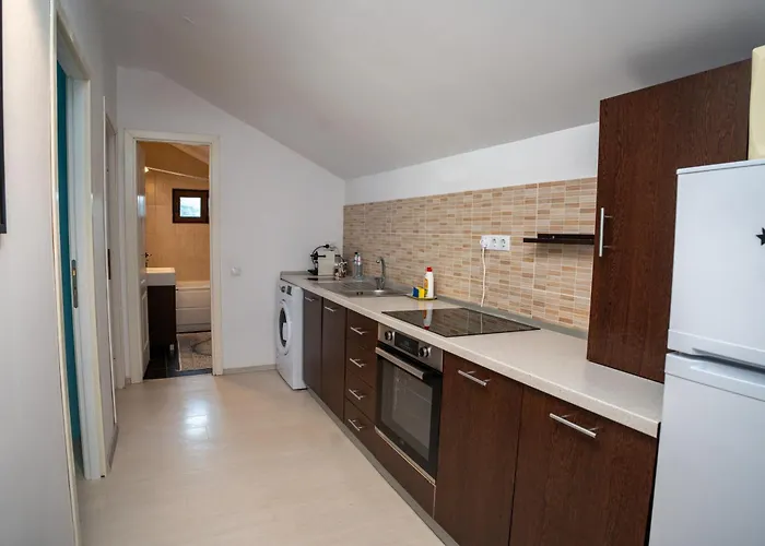 Barrique De Mijloc 1 Apartament